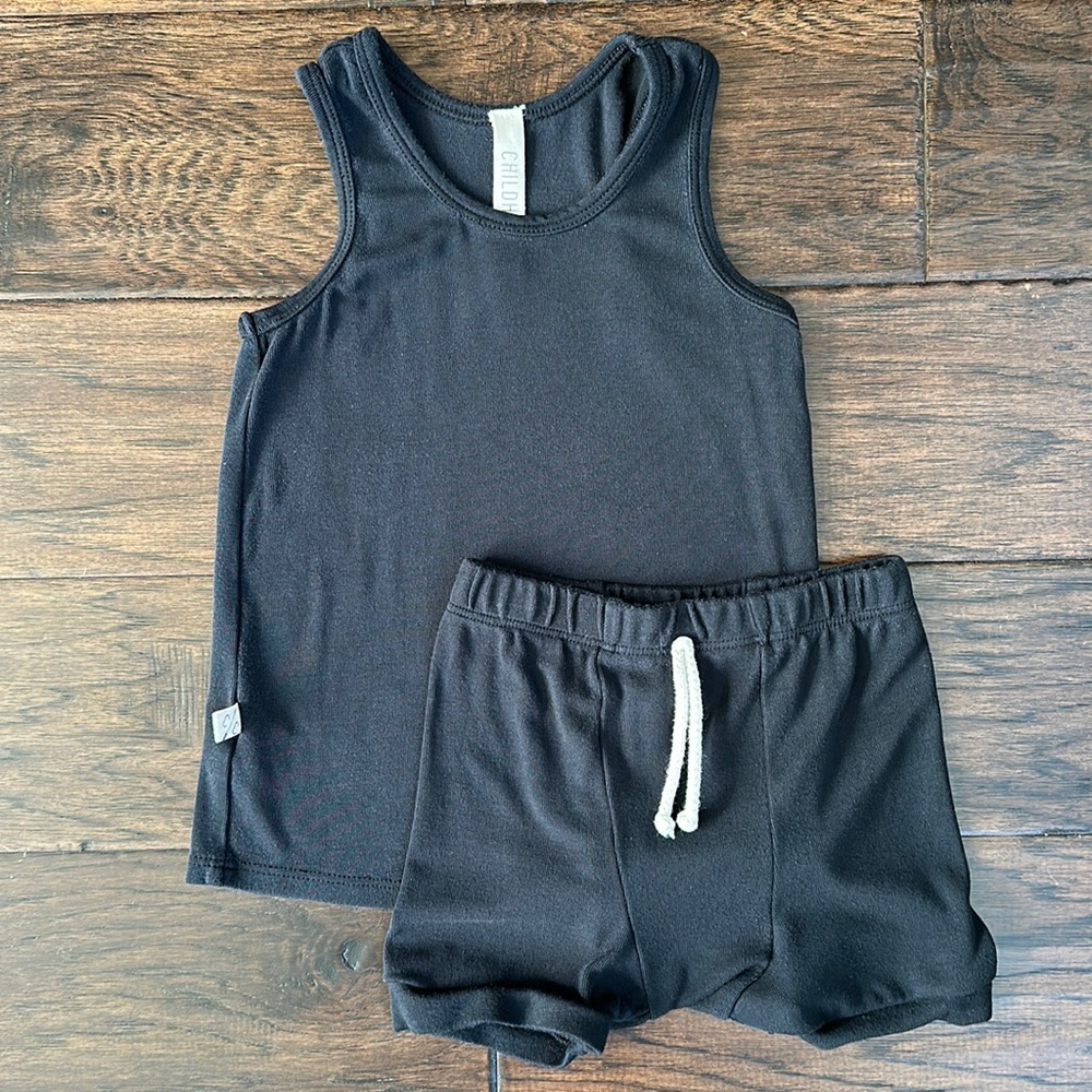 Childhoods Clothing Rib Knit Set in Black, Size 3T.